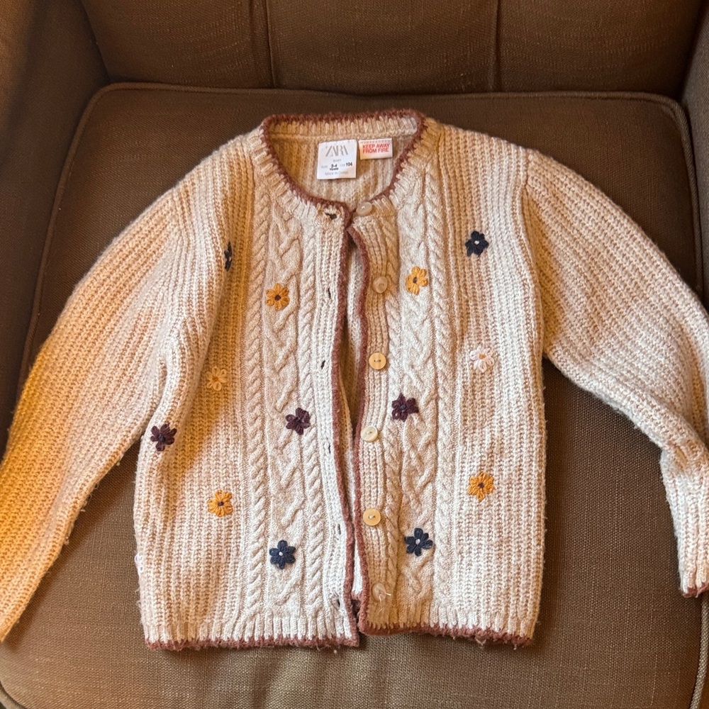 Zara Beige Knit Cardigan with Floral Details size 3-4